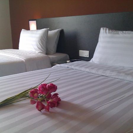 Nouvelle Hotel Johor Kulai Quarto foto