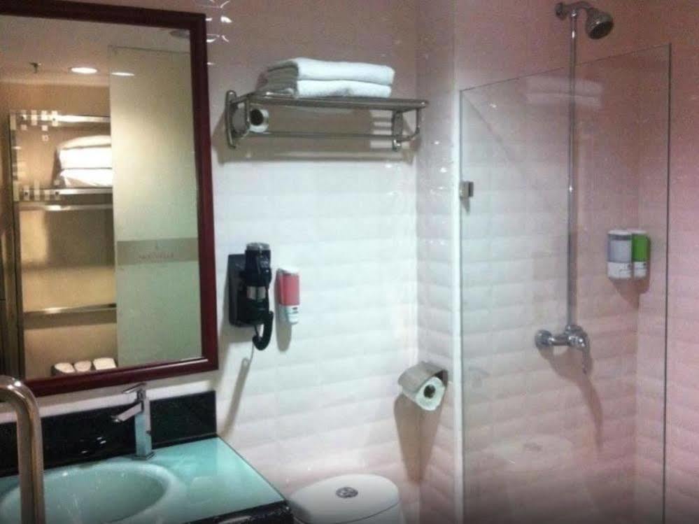 Nouvelle Hotel Johor Kulai Exterior foto